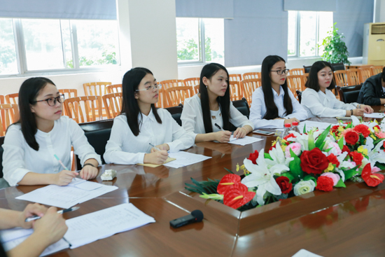 我校教务处召开实习生见面会