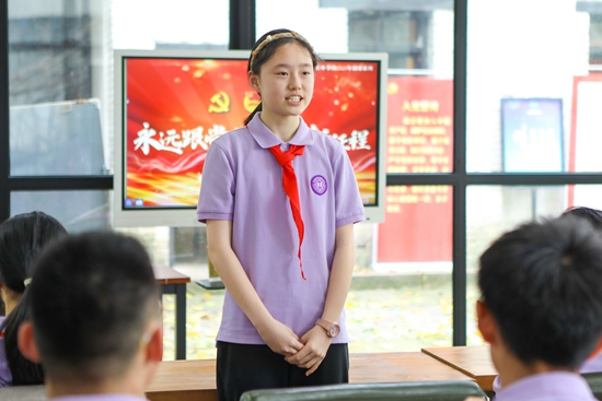 李念奚（初二16）.jpg